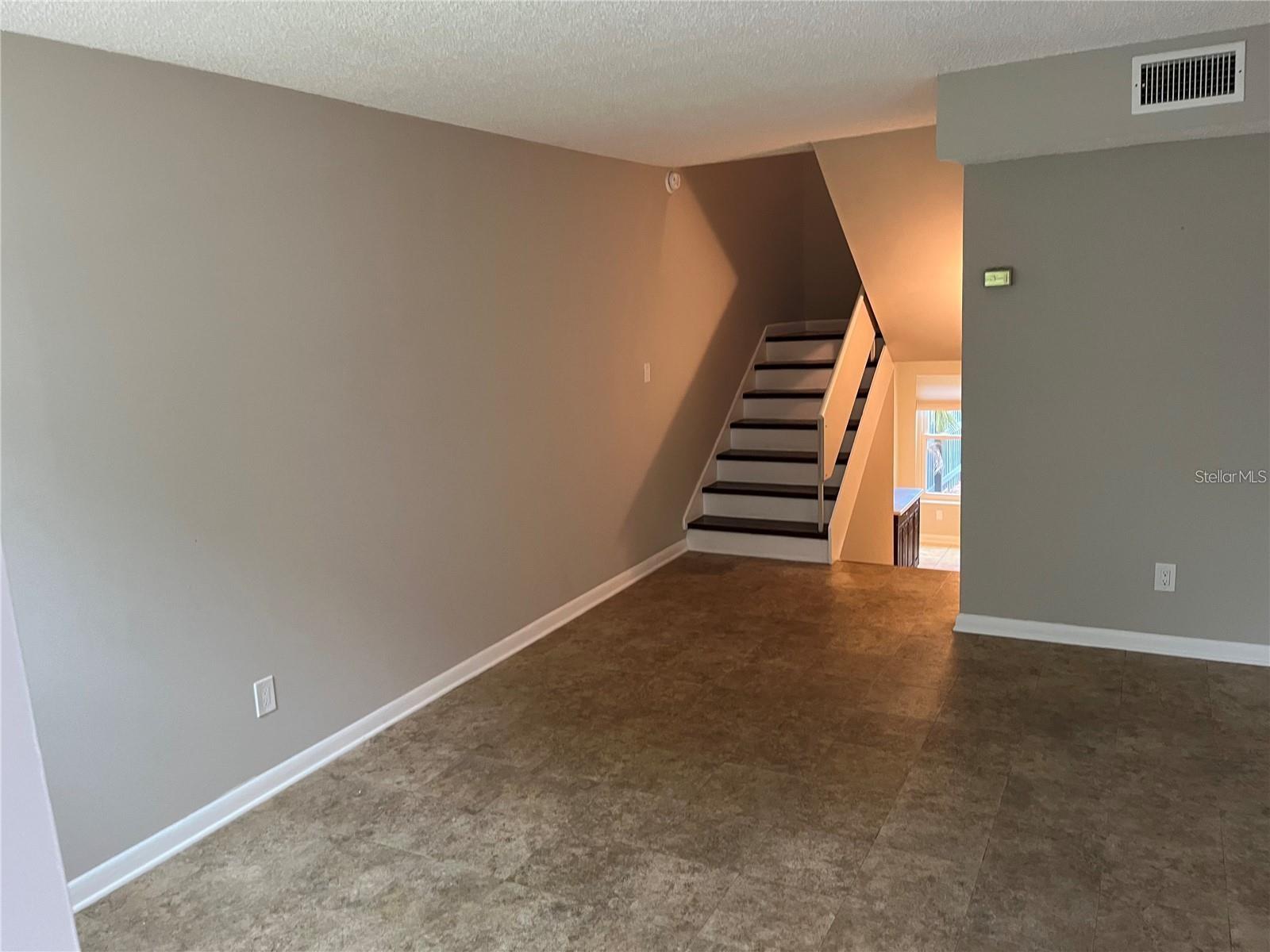 Image 3 of 19 For 4319 La Riviera Court