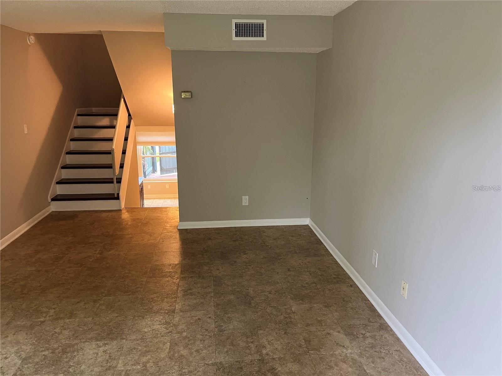 Image 4 of 19 For 4319 La Riviera Court