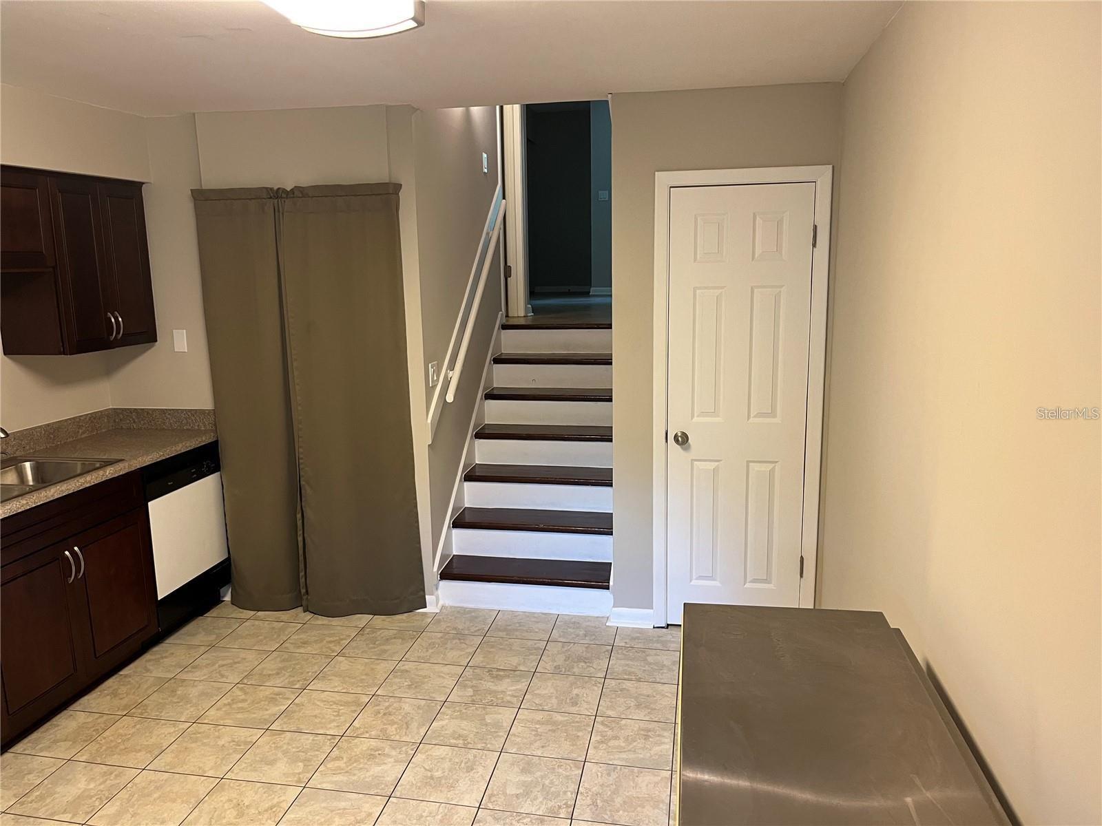 Image 9 of 19 For 4319 La Riviera Court