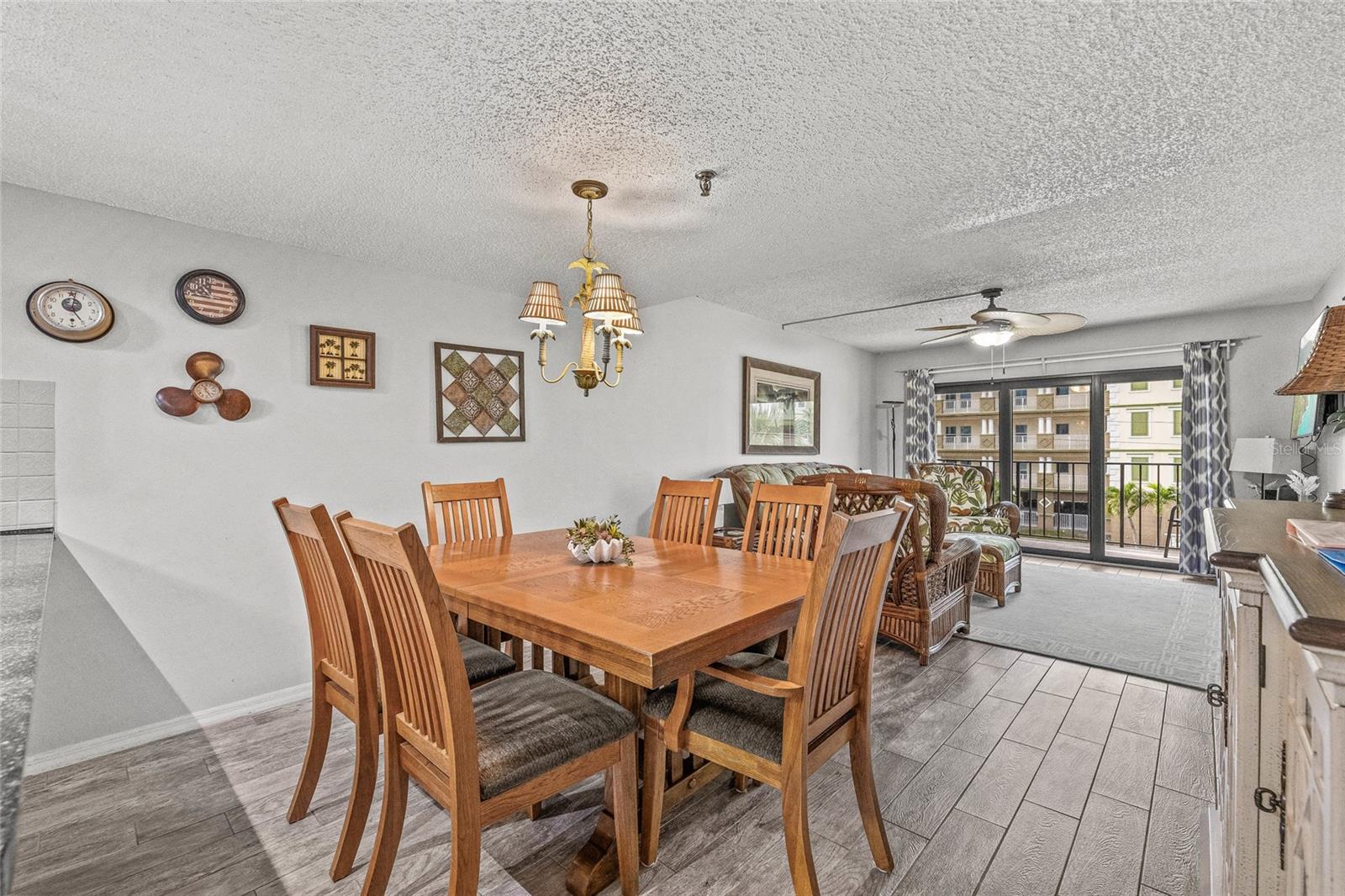 Image 15 of 38 For 14001 Gulf Boulevard 304