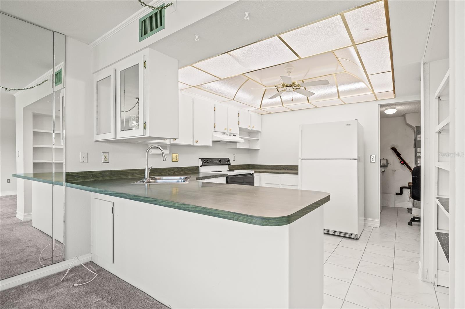 Image 30 of 38 For 14001 Gulf Boulevard 304