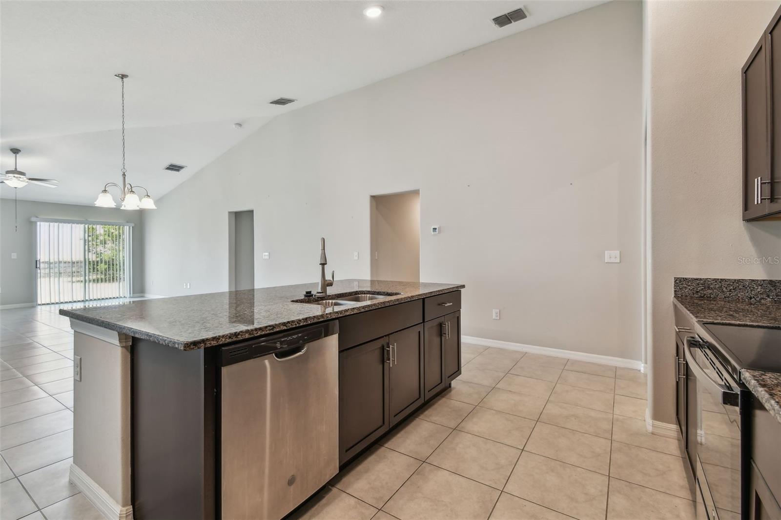 Image 21 of 78 For 10822 Crushed Grape Drive