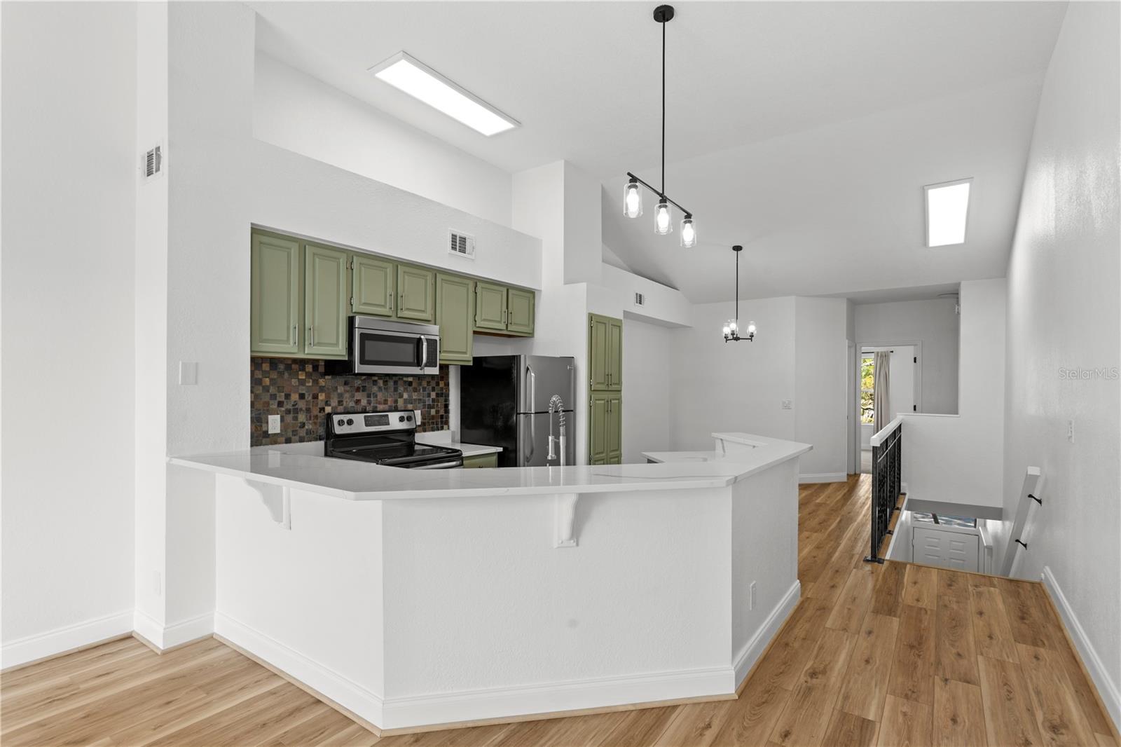 Image 10 of 35 For 604 Arbor Lake Lane