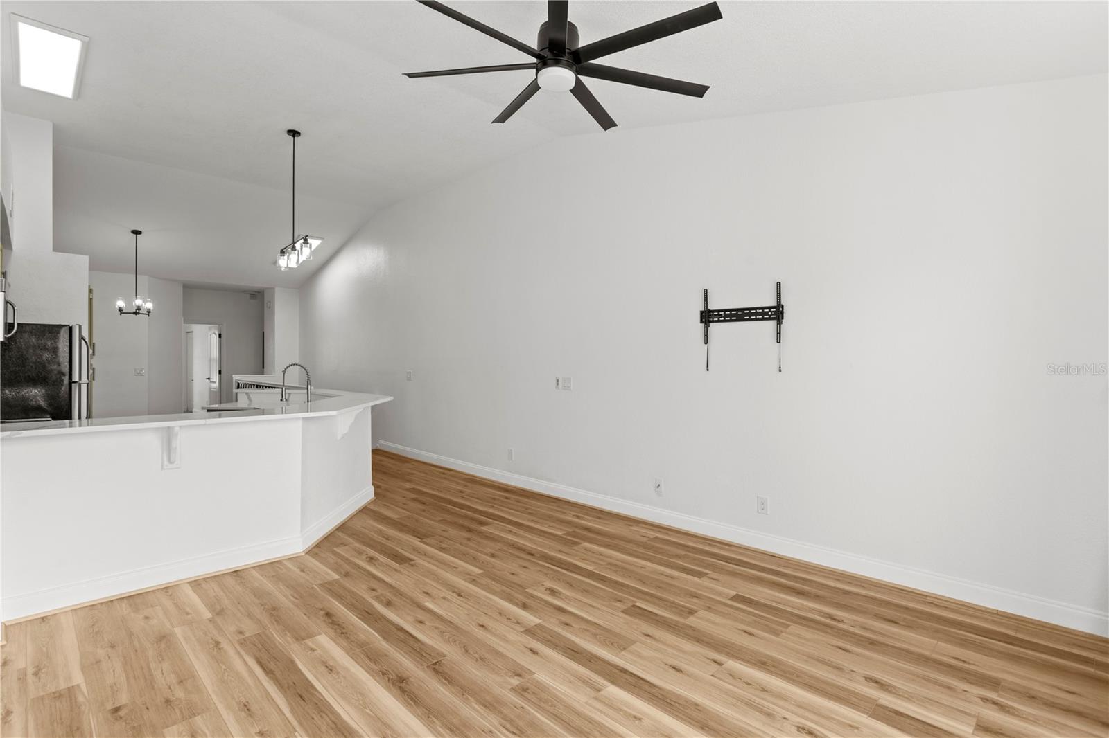 Image 11 of 35 For 604 Arbor Lake Lane