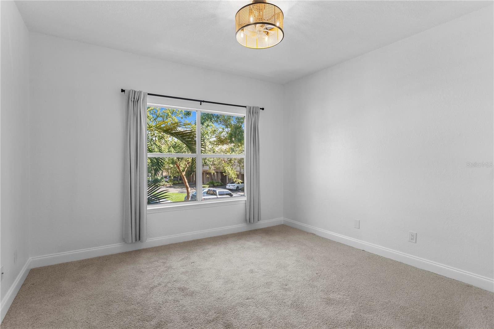 Image 22 of 35 For 604 Arbor Lake Lane