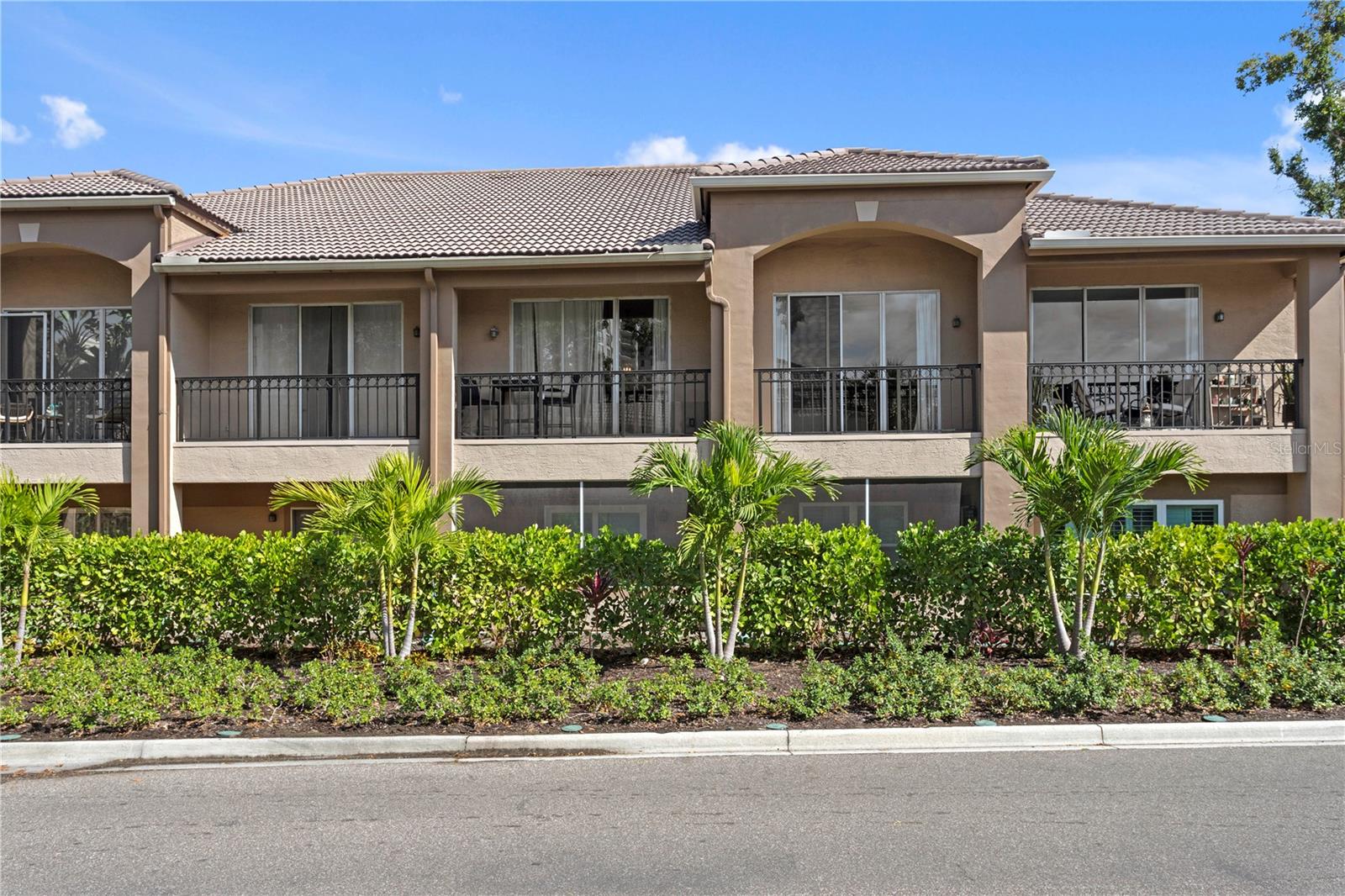 Image 3 of 35 For 604 Arbor Lake Lane