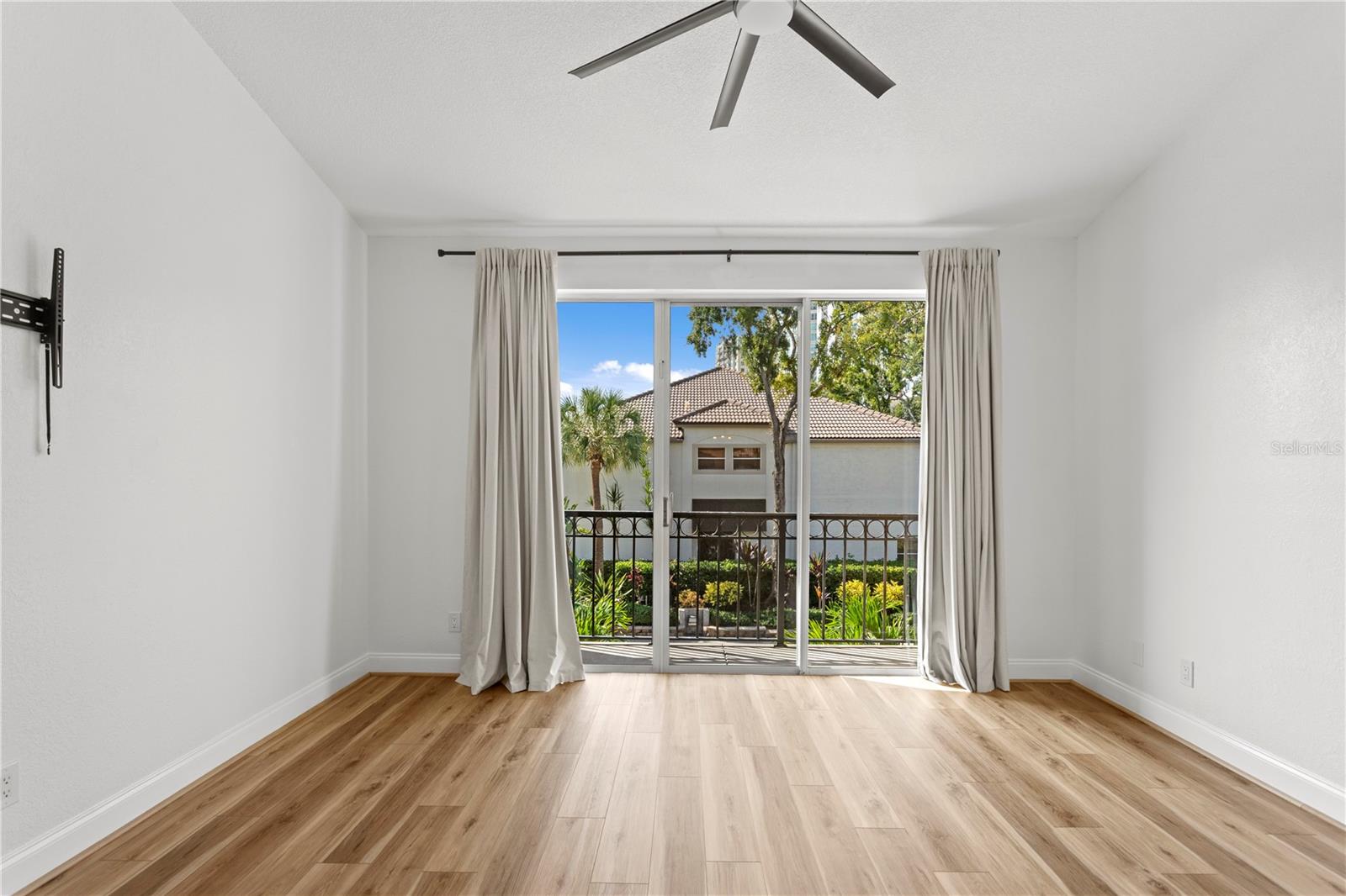 Image 6 of 35 For 604 Arbor Lake Lane