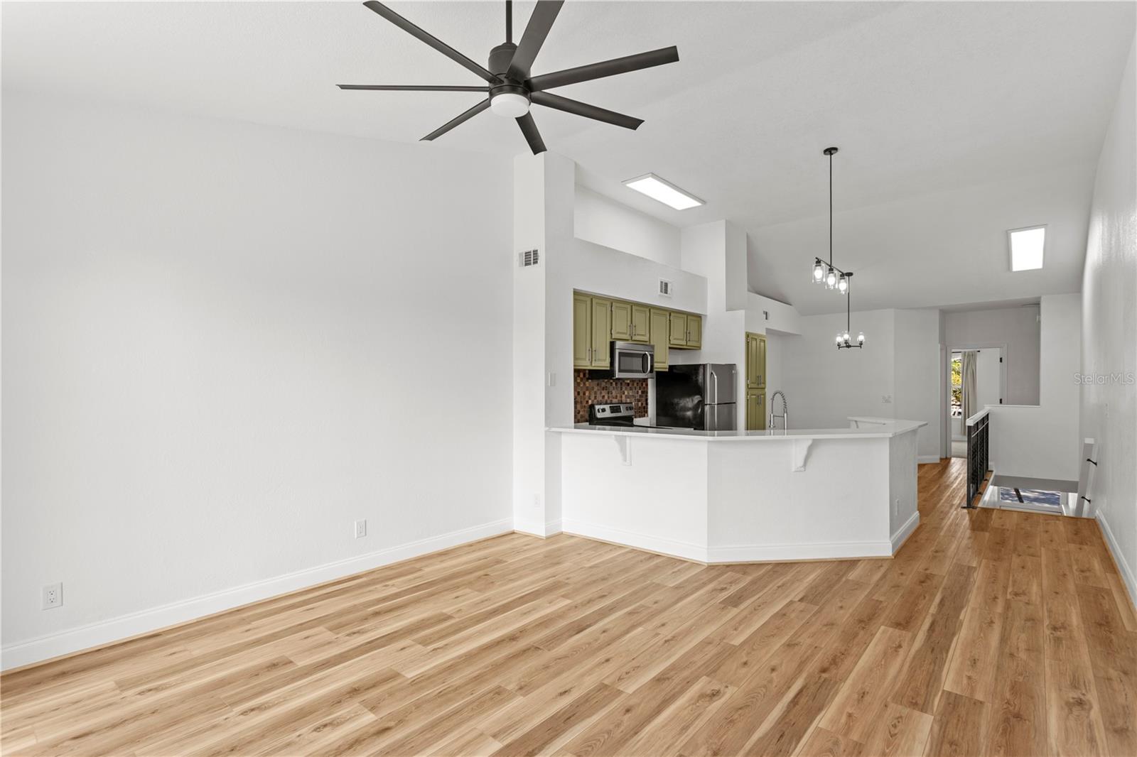 Image 9 of 35 For 604 Arbor Lake Lane