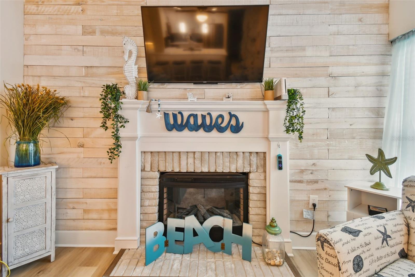 Image 10 of 79 For 315 Medallion Boulevard E