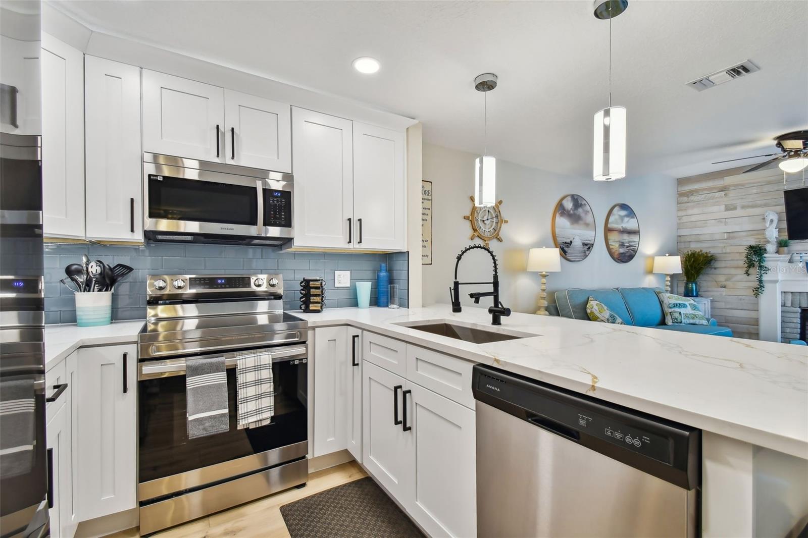 Image 15 of 79 For 315 Medallion Boulevard E