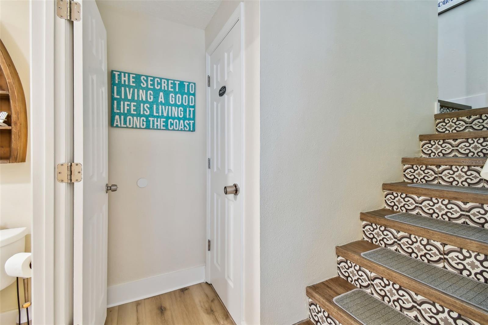 Image 25 of 79 For 315 Medallion Boulevard E