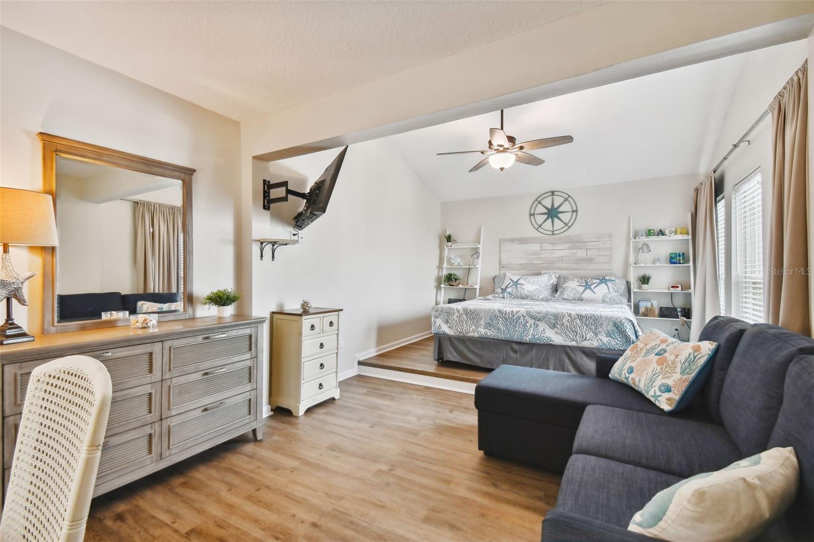 Image 41 of 79 For 315 Medallion Boulevard E