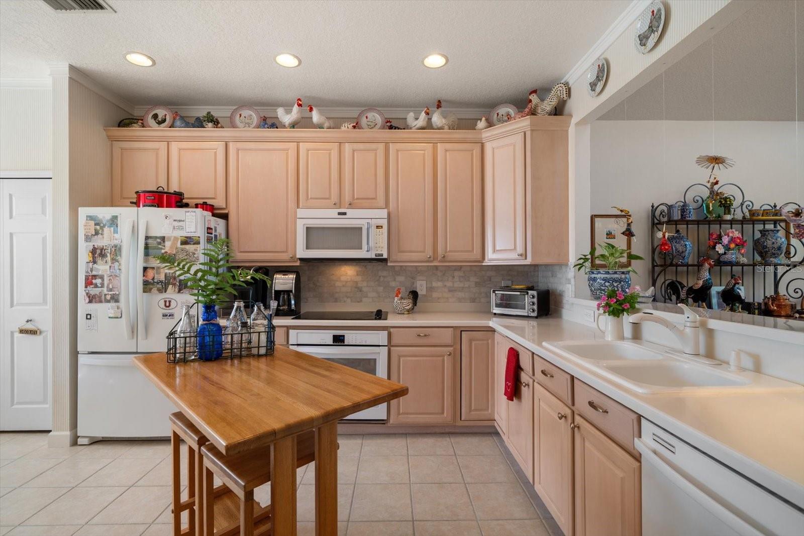 Image 13 of 35 For 1648 Sand Key Estates Court