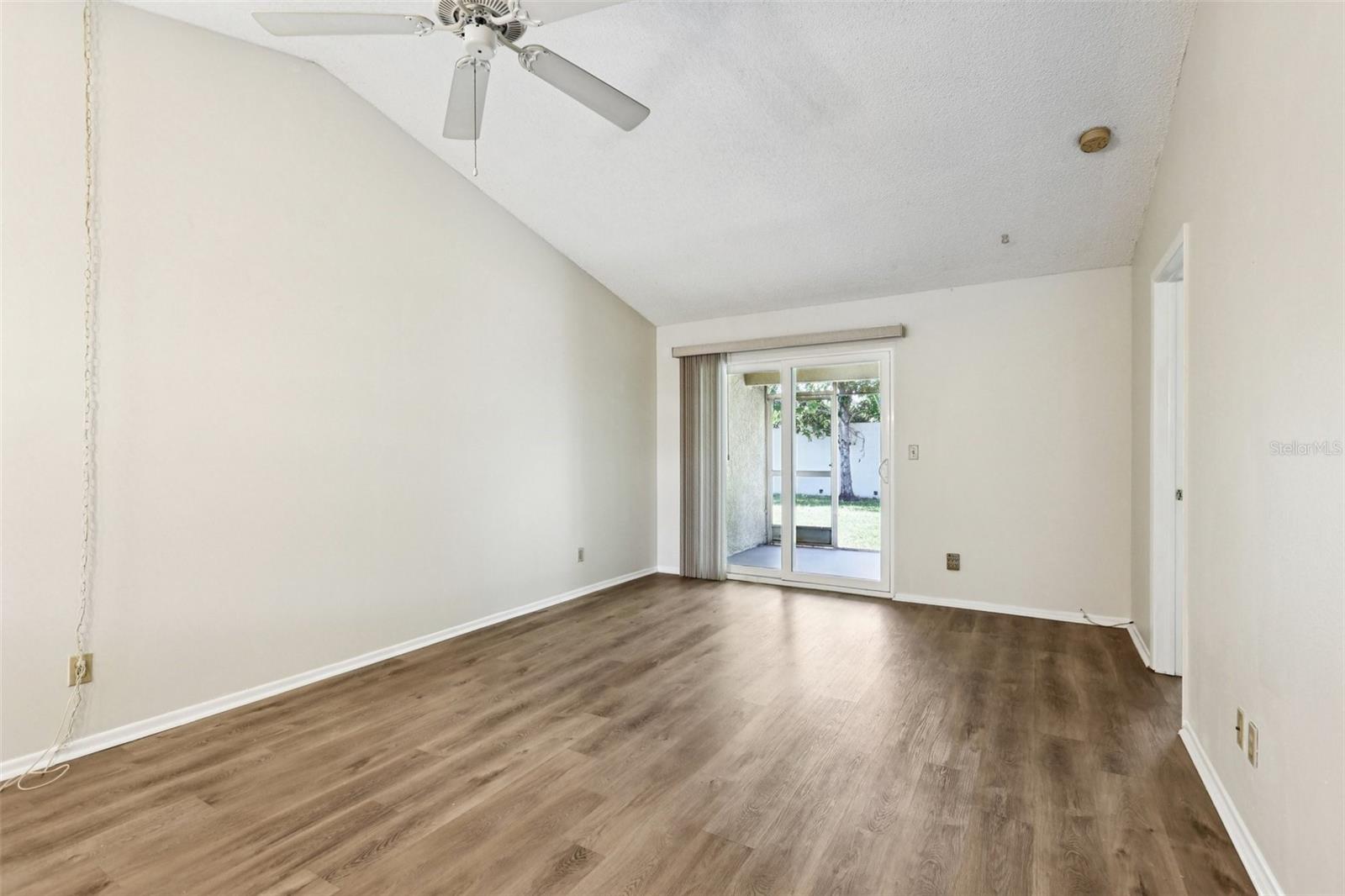 Image 8 of 33 For 10780 43rd Street N 702