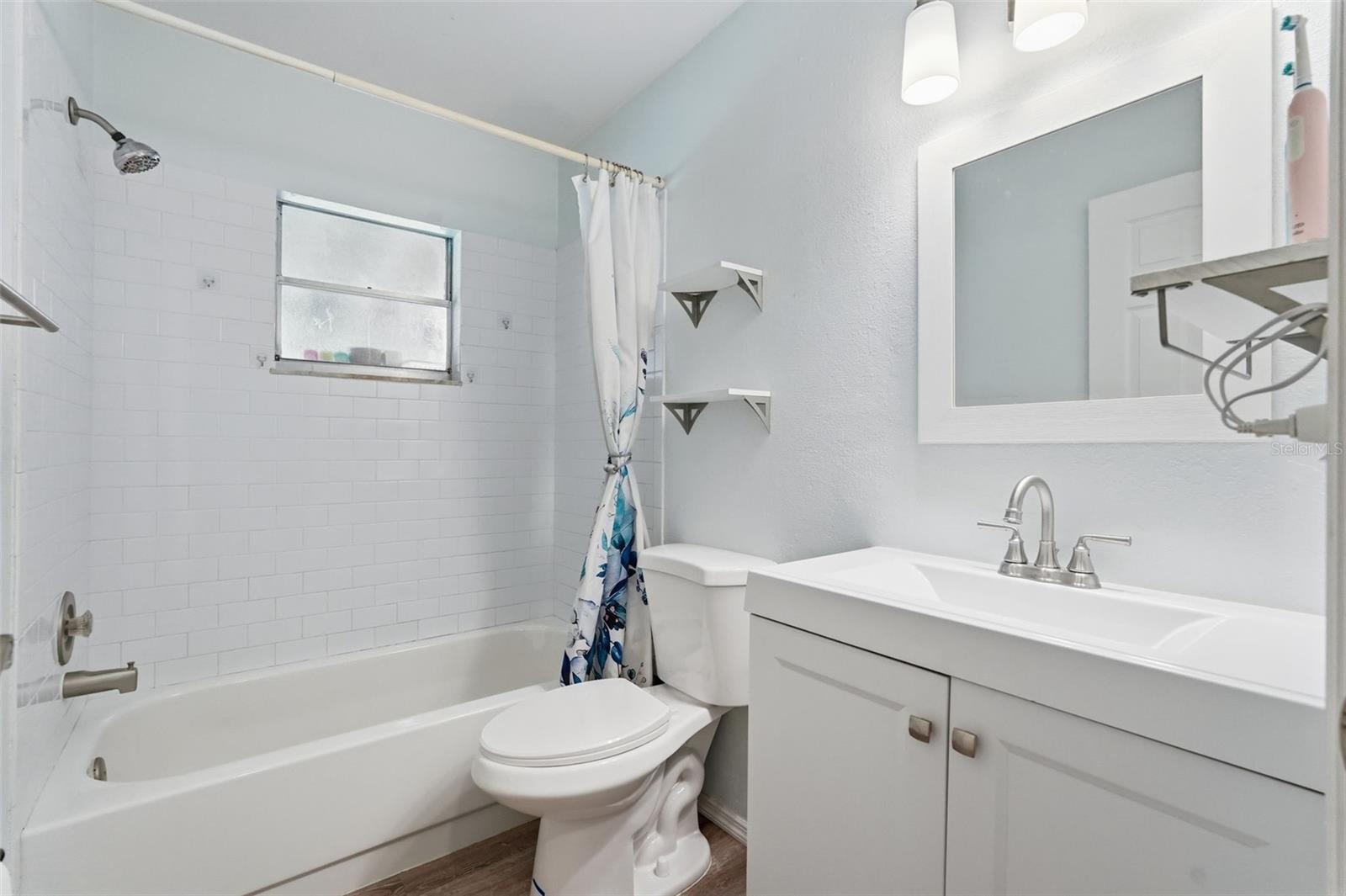 Image 23 of 35 For 9844 Xenia Street