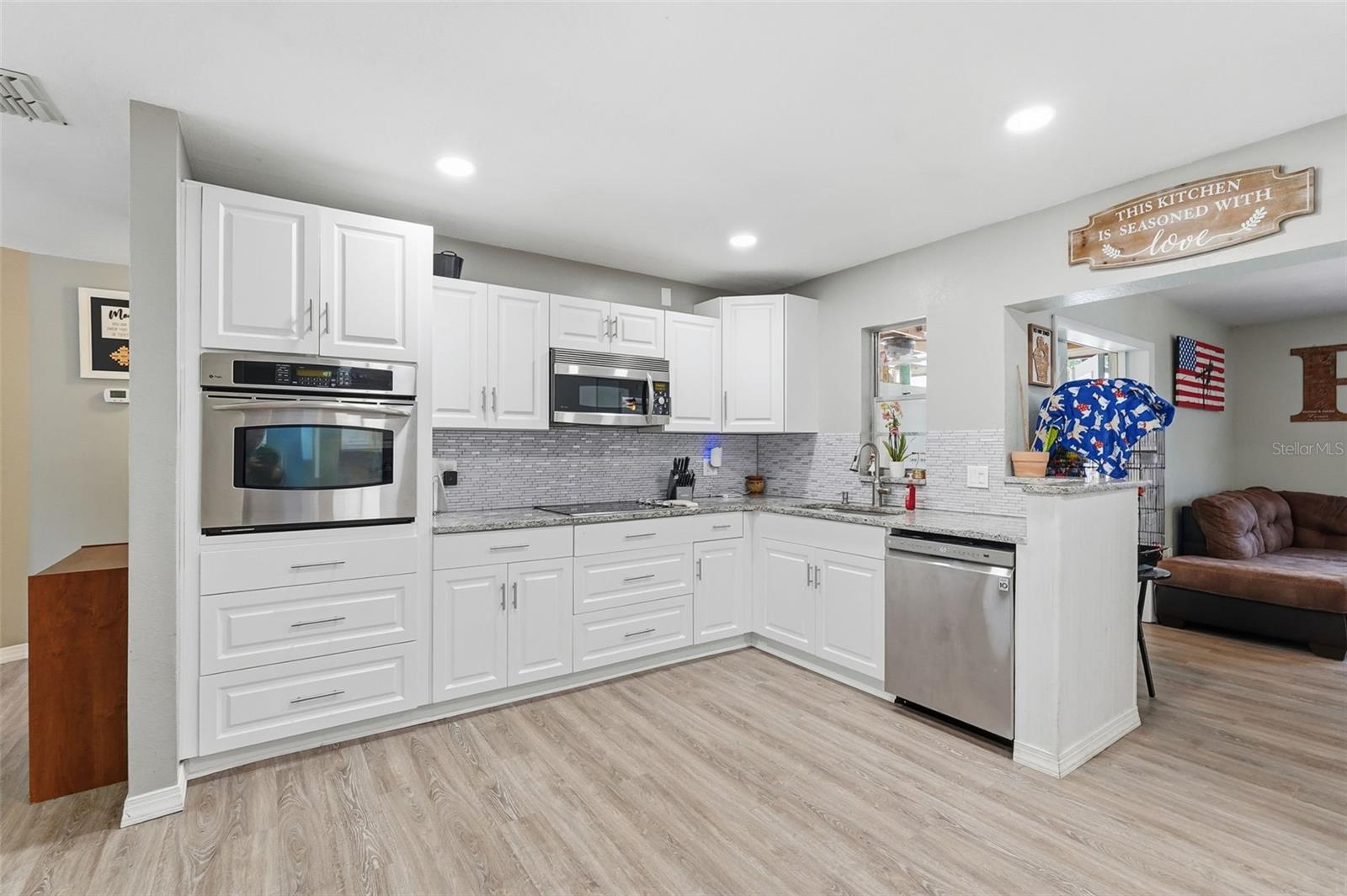 Image 7 of 35 For 9844 Xenia Street