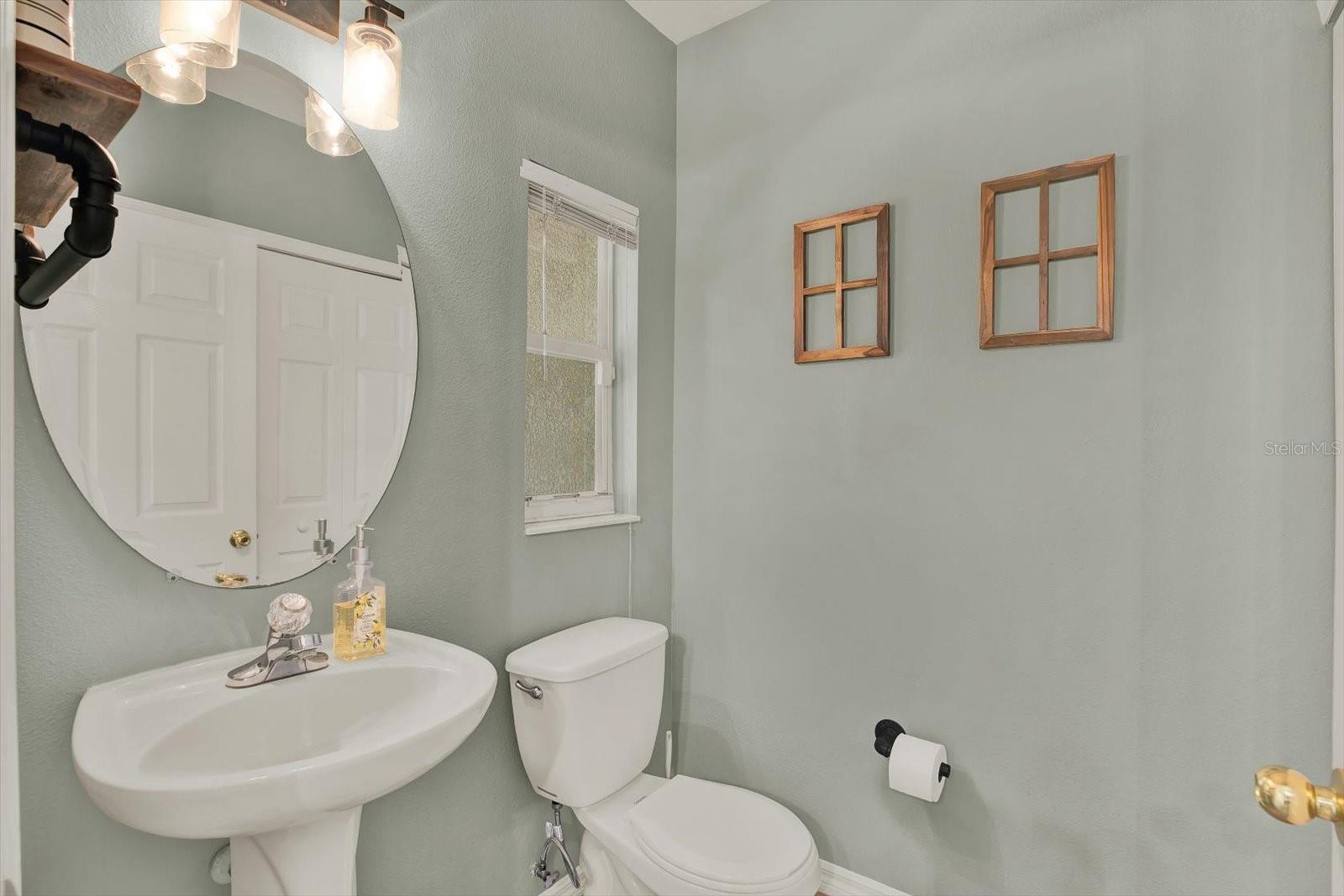 Image 8 of 25 For 3419 Red Rock Drive