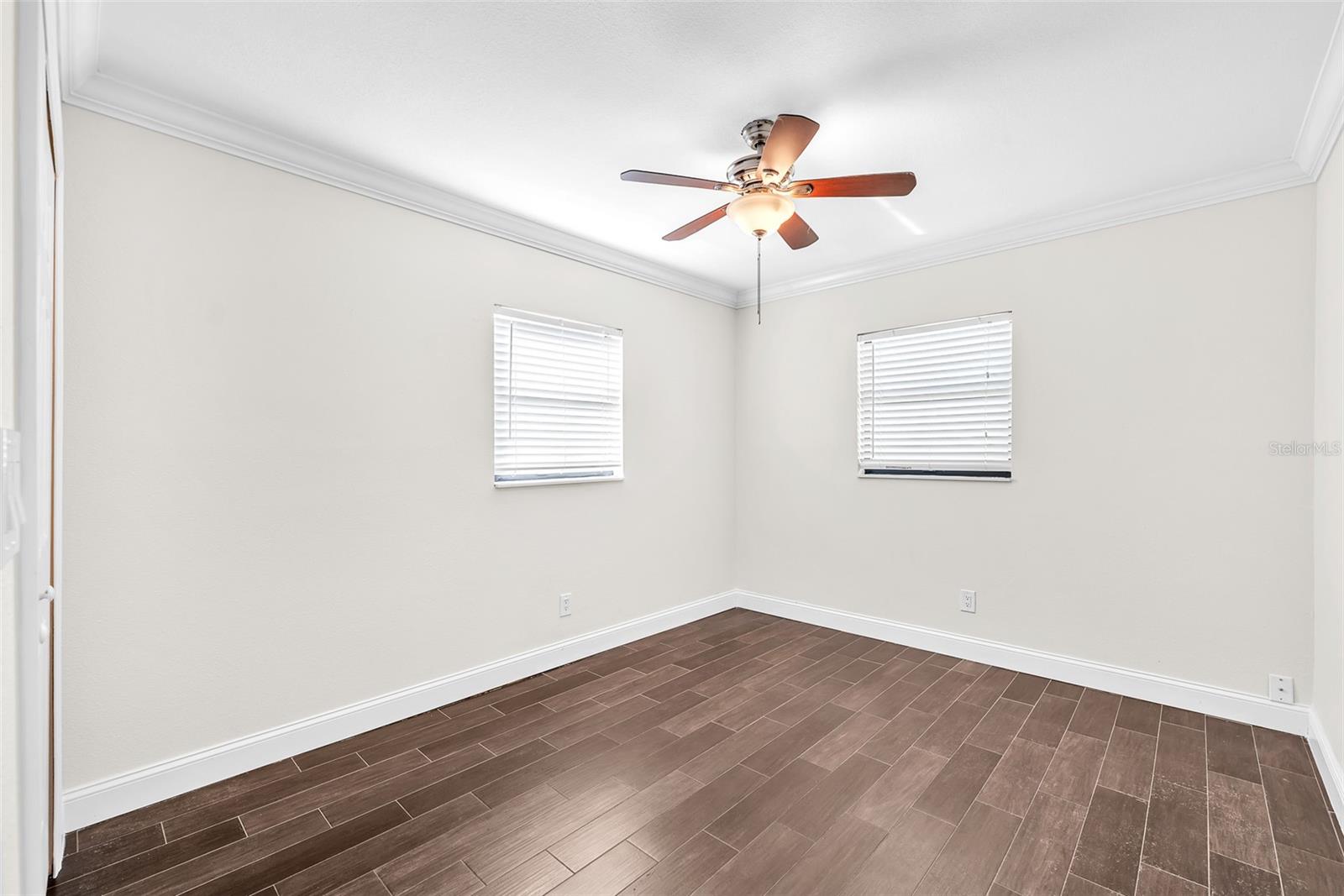 Image 14 of 29 For 2912 Lake Avenue