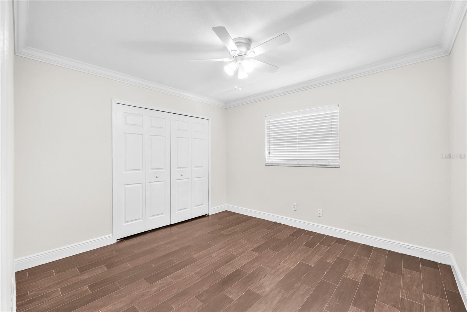 Image 16 of 29 For 2912 Lake Avenue