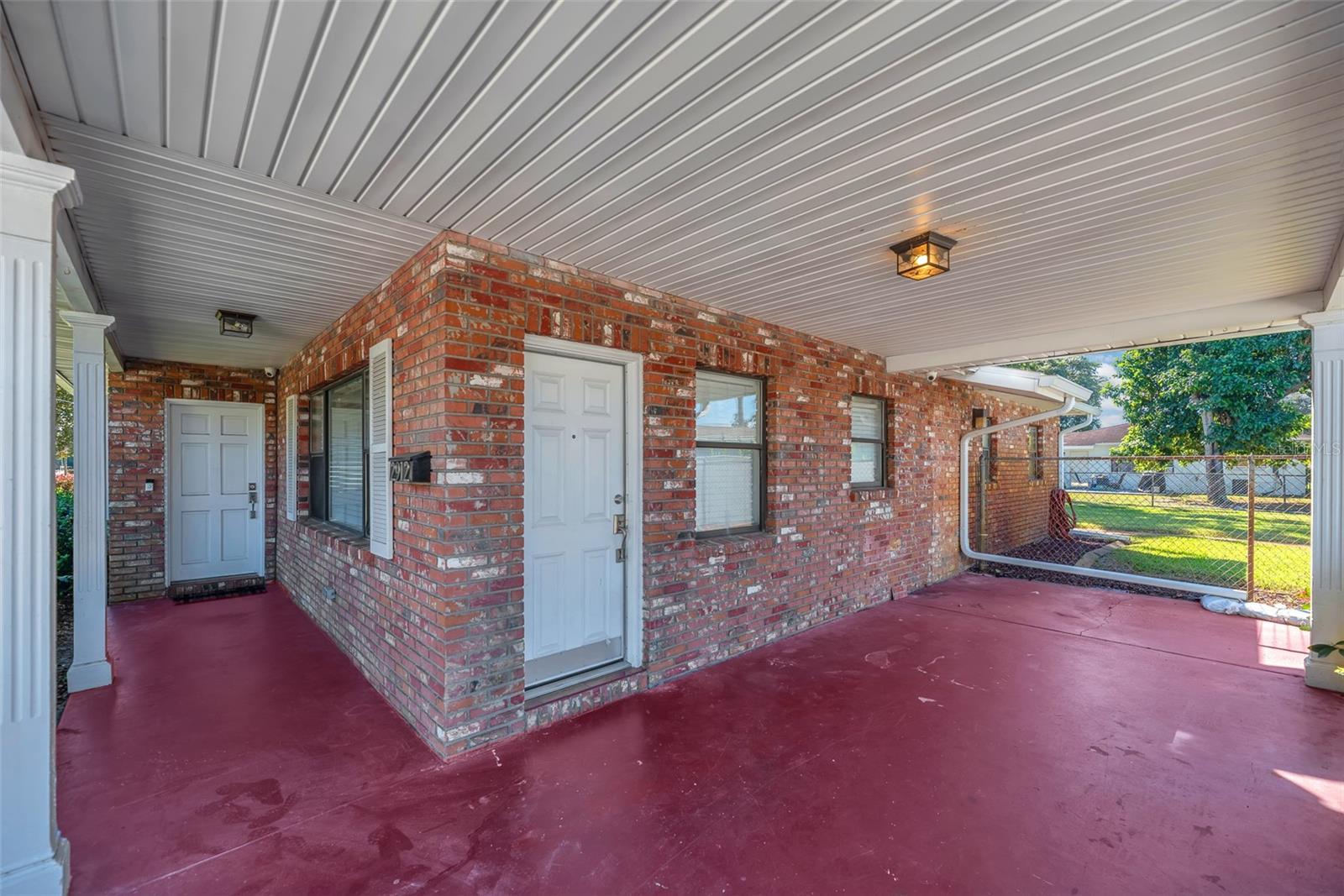 Image 4 of 29 For 2912 Lake Avenue