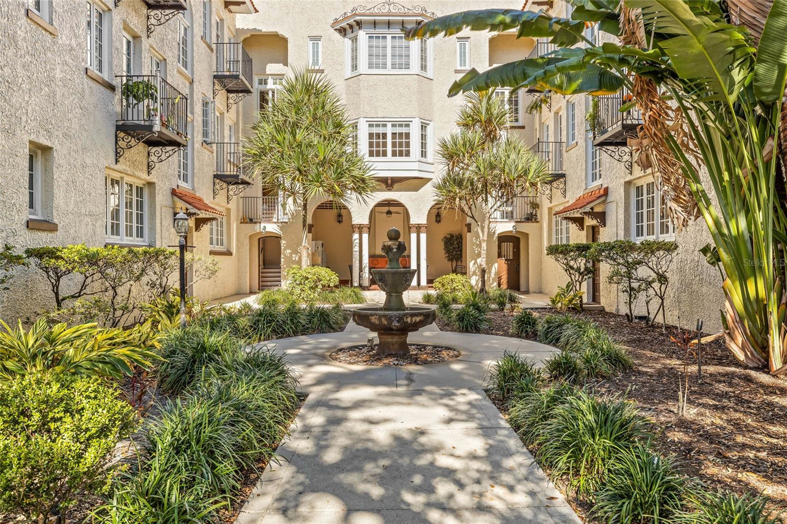 Details for 2117 Dekle  L-2, TAMPA, FL 33606