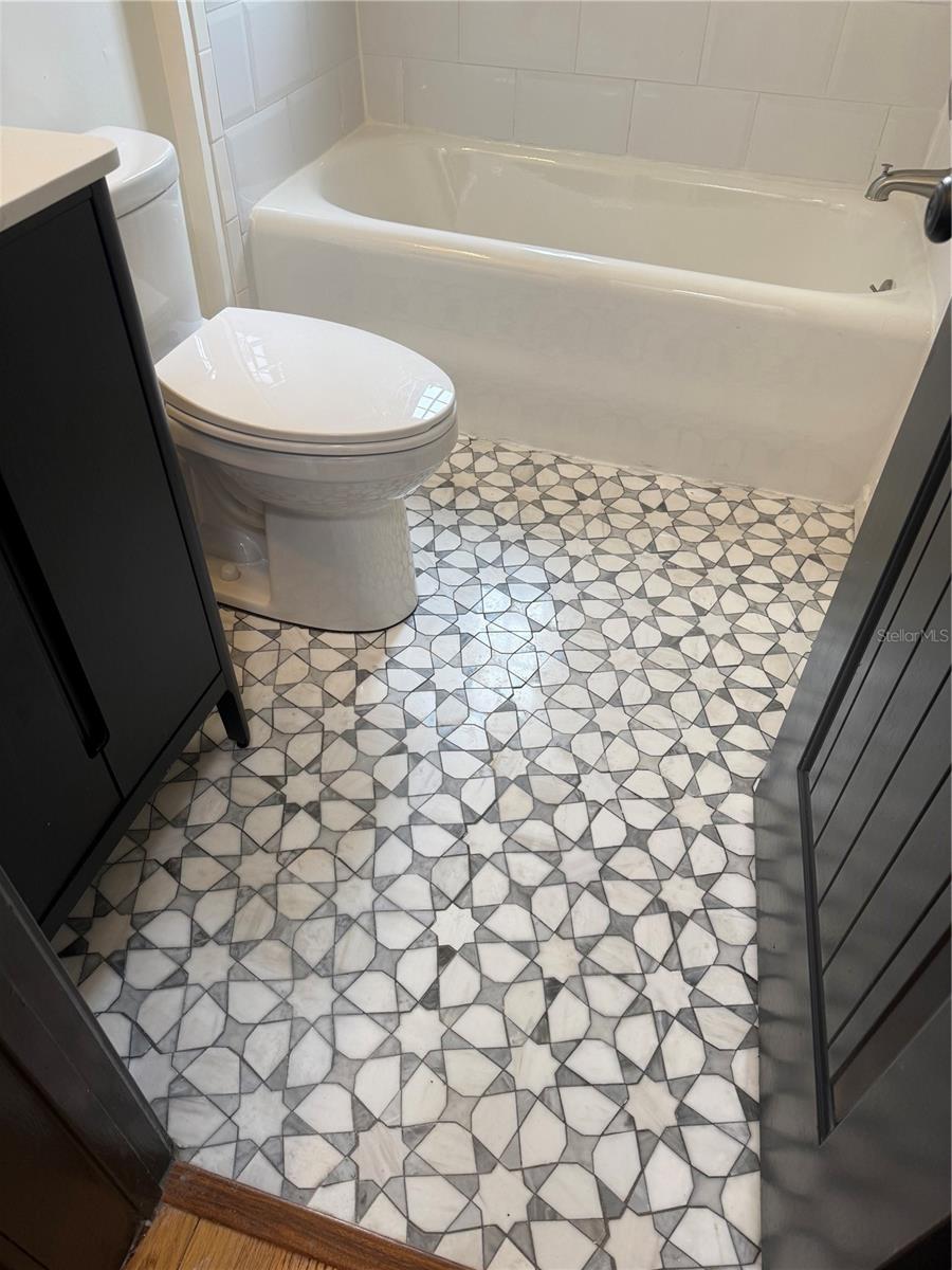 Image 10 of 14 For 2117 Dekle  L-2