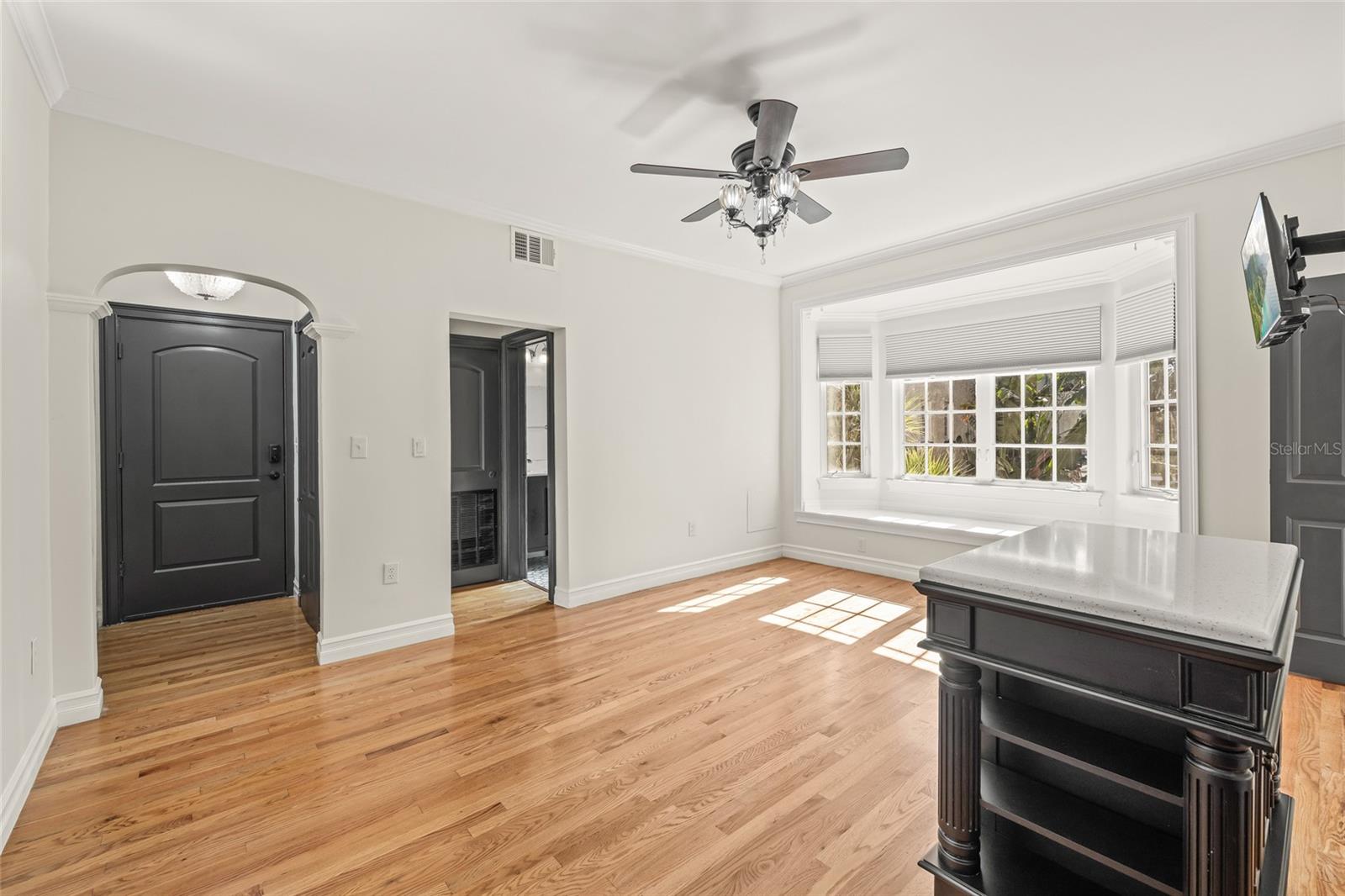 Image 4 of 14 For 2117 Dekle  L-2