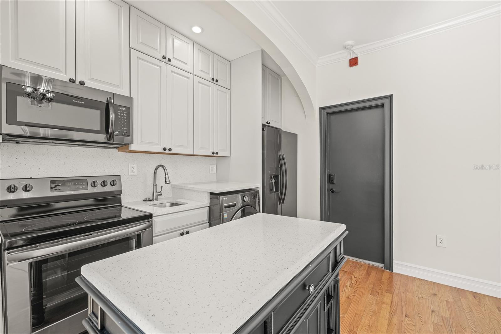 Image 7 of 14 For 2117 Dekle  L-2