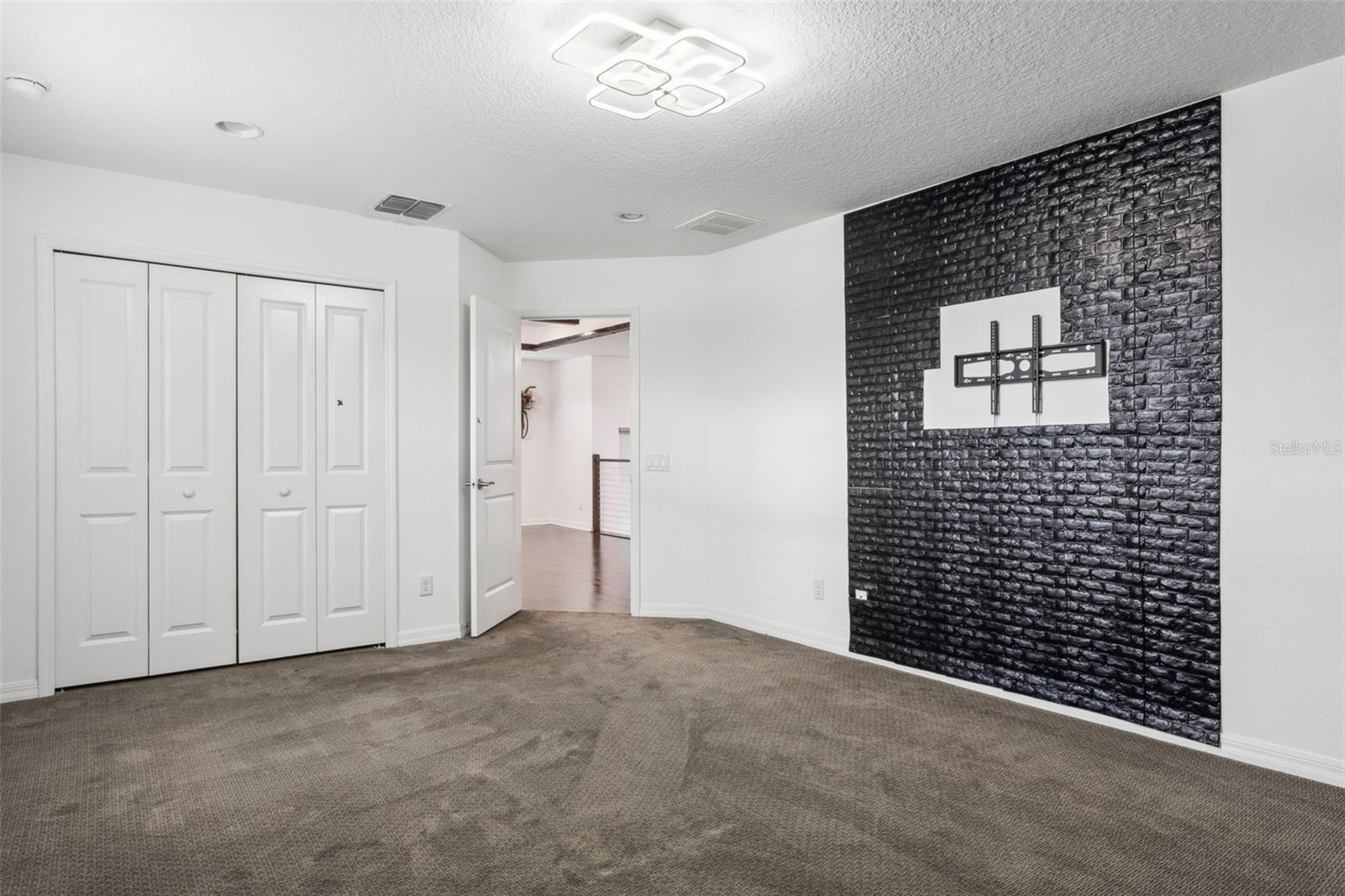 Image 18 of 25 For 10319 Stallion Fields Way