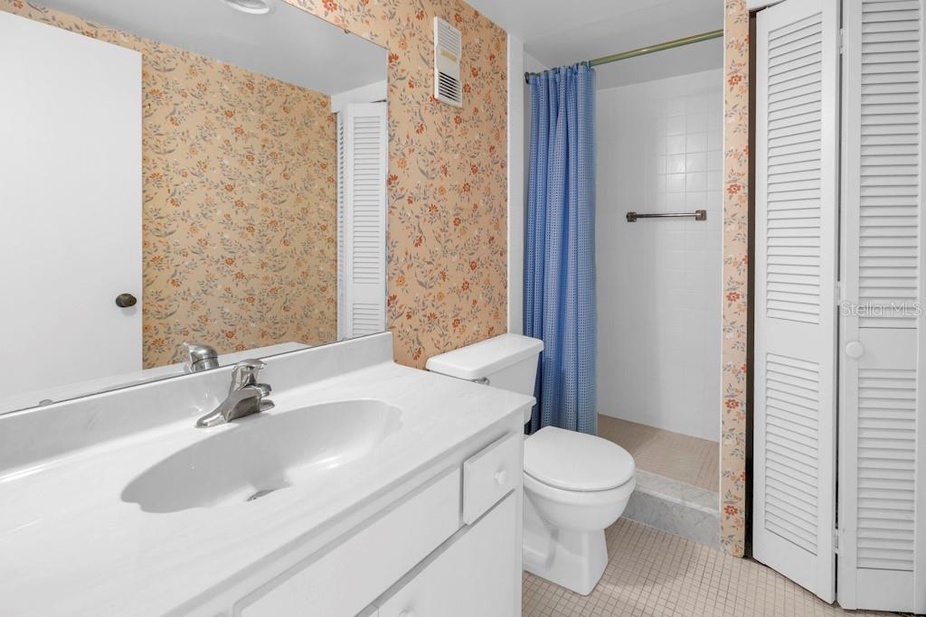 Image 14 of 33 For 1 Key Capri  209e