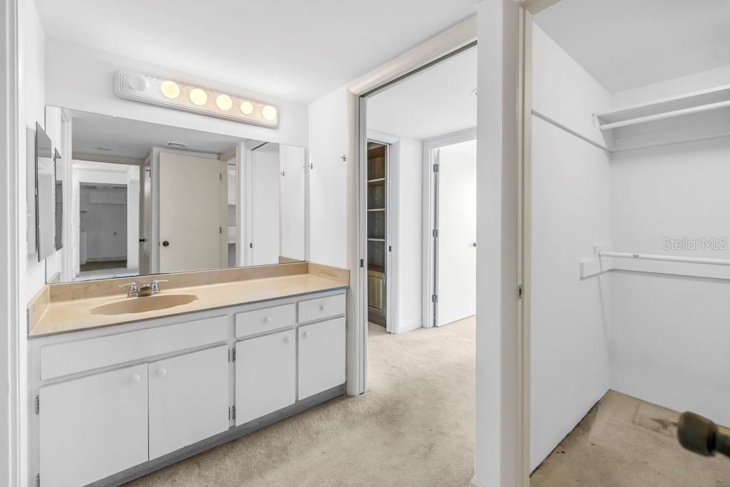 Image 19 of 33 For 1 Key Capri  209e