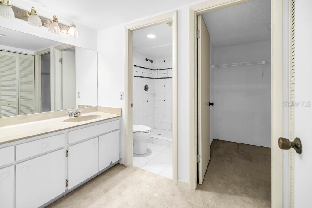 Image 23 of 33 For 1 Key Capri  209e