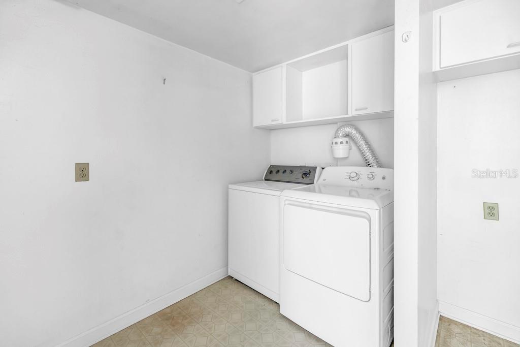 Image 25 of 33 For 1 Key Capri  209e