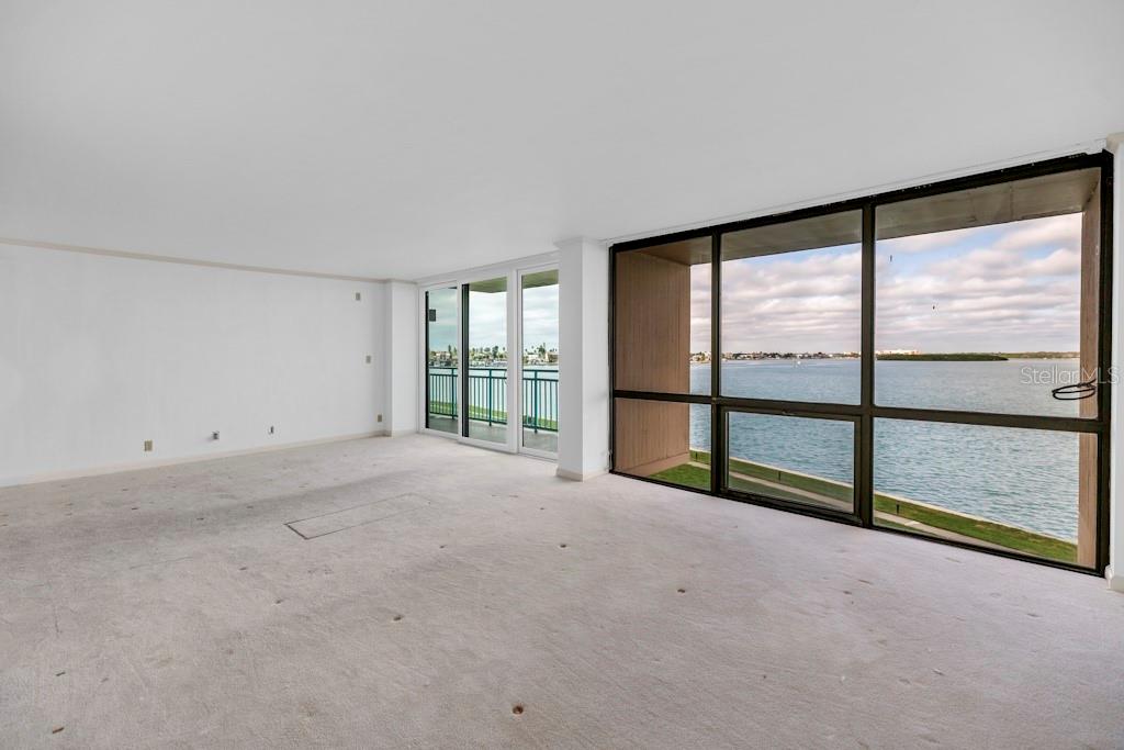 Image 8 of 33 For 1 Key Capri  209e