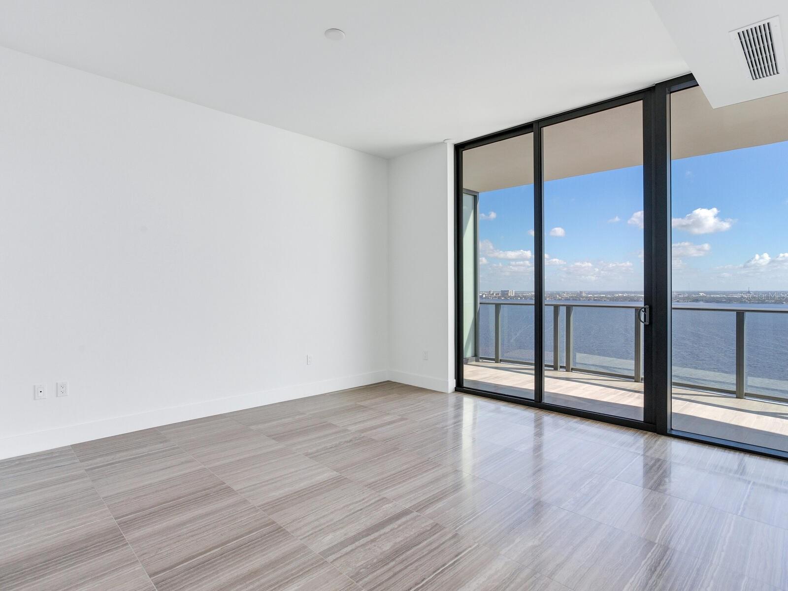 Image 17 of 60 For 3101 Bayshore Boulevard 2204