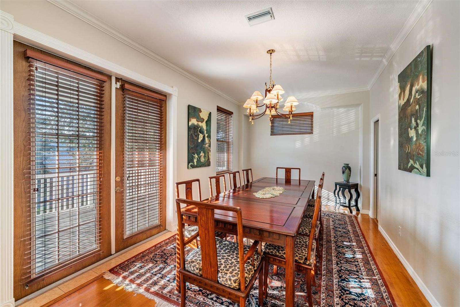 Listing photo id 13 for 921 Point Seaside Drive