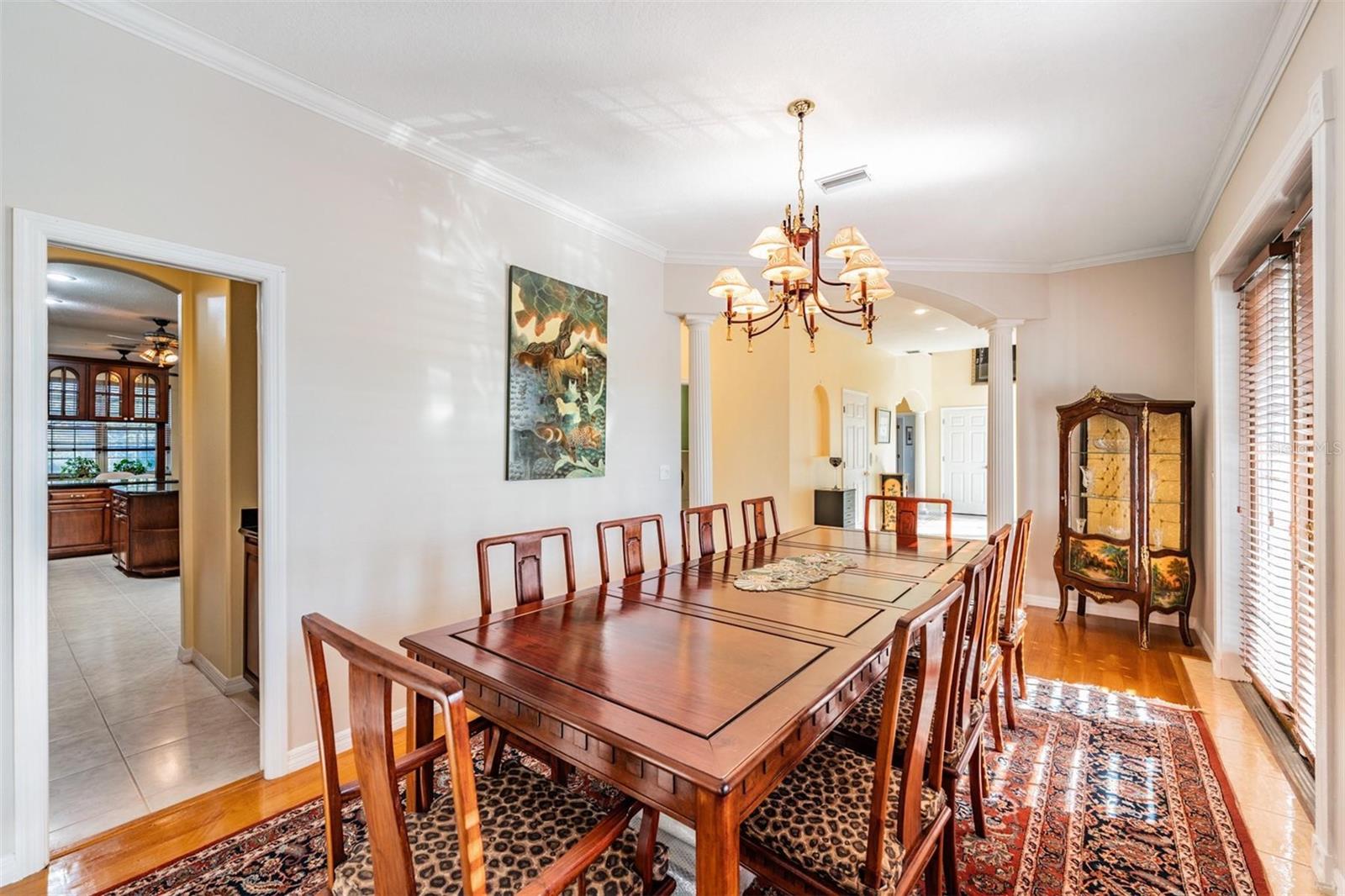 Listing photo id 14 for 921 Point Seaside Drive