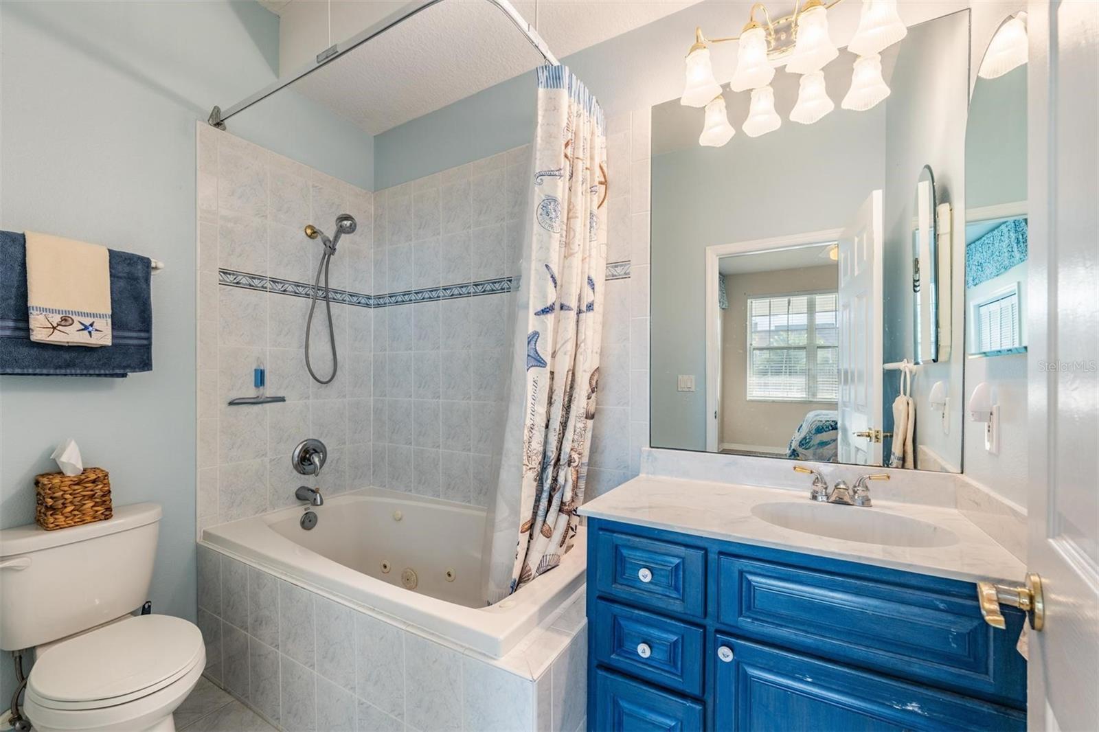 Listing photo id 22 for 921 Point Seaside Drive