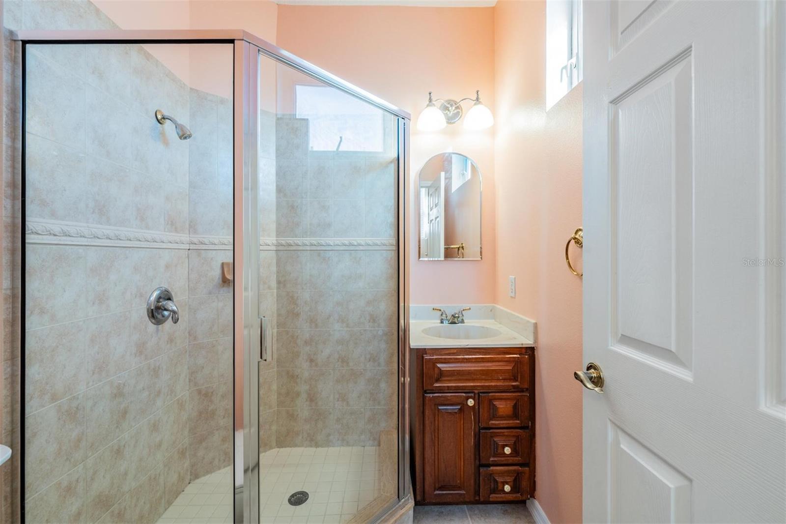 Listing photo id 34 for 921 Point Seaside Drive