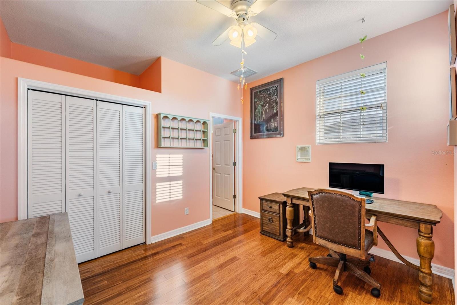 Listing photo id 39 for 921 Point Seaside Drive