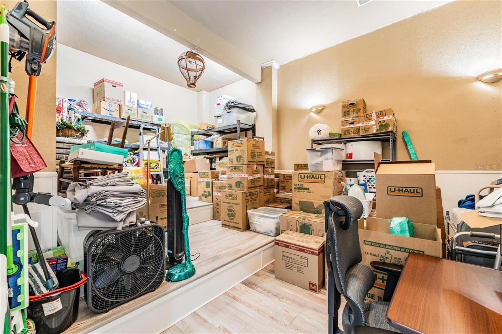 Listing photo id 48 for 921 Point Seaside Drive