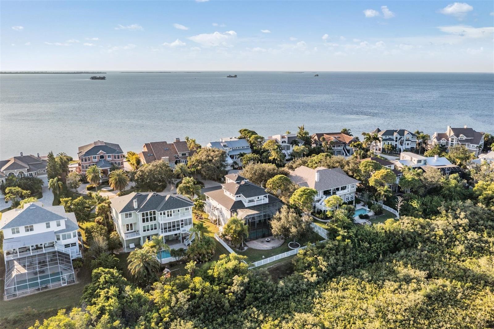 Listing photo id 54 for 921 Point Seaside Drive