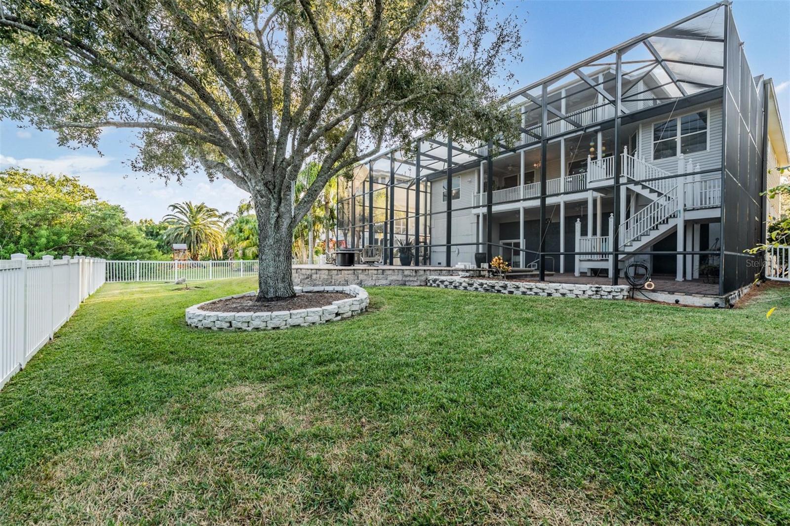 Listing photo id 58 for 921 Point Seaside Drive