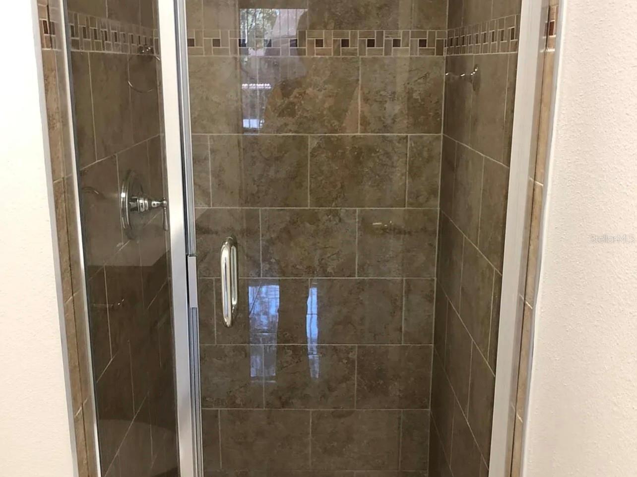 Image 11 of 16 For 510 Mistletoe Court D