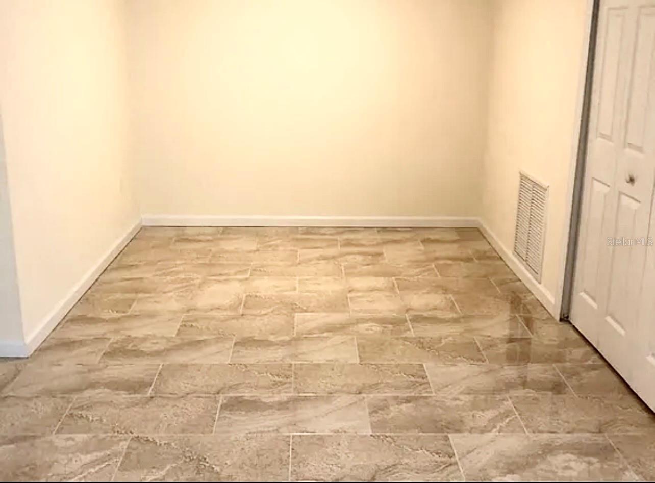 Image 5 of 16 For 510 Mistletoe Court D