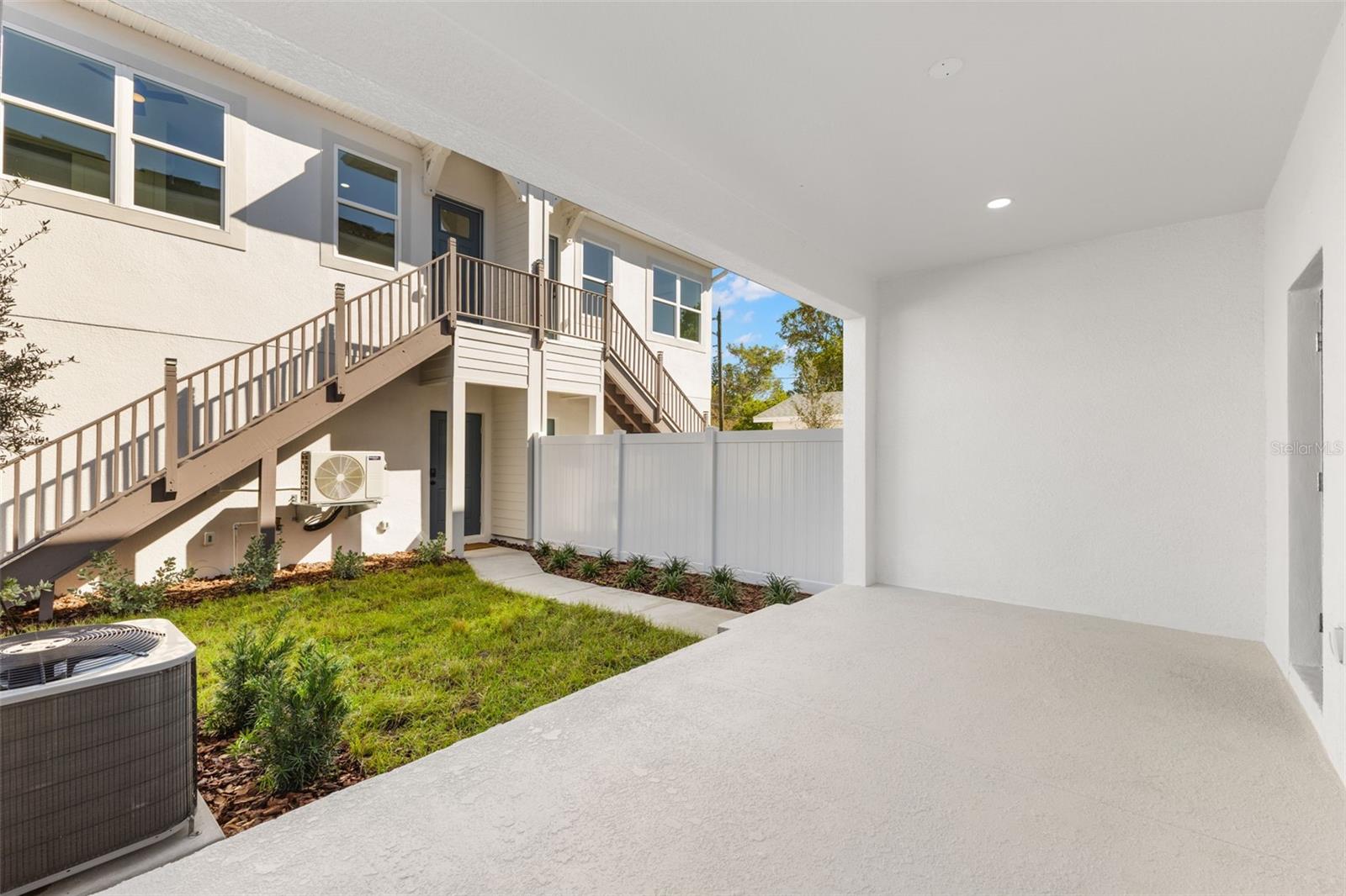 Image 11 of 44 For 2525 13th Avenue N