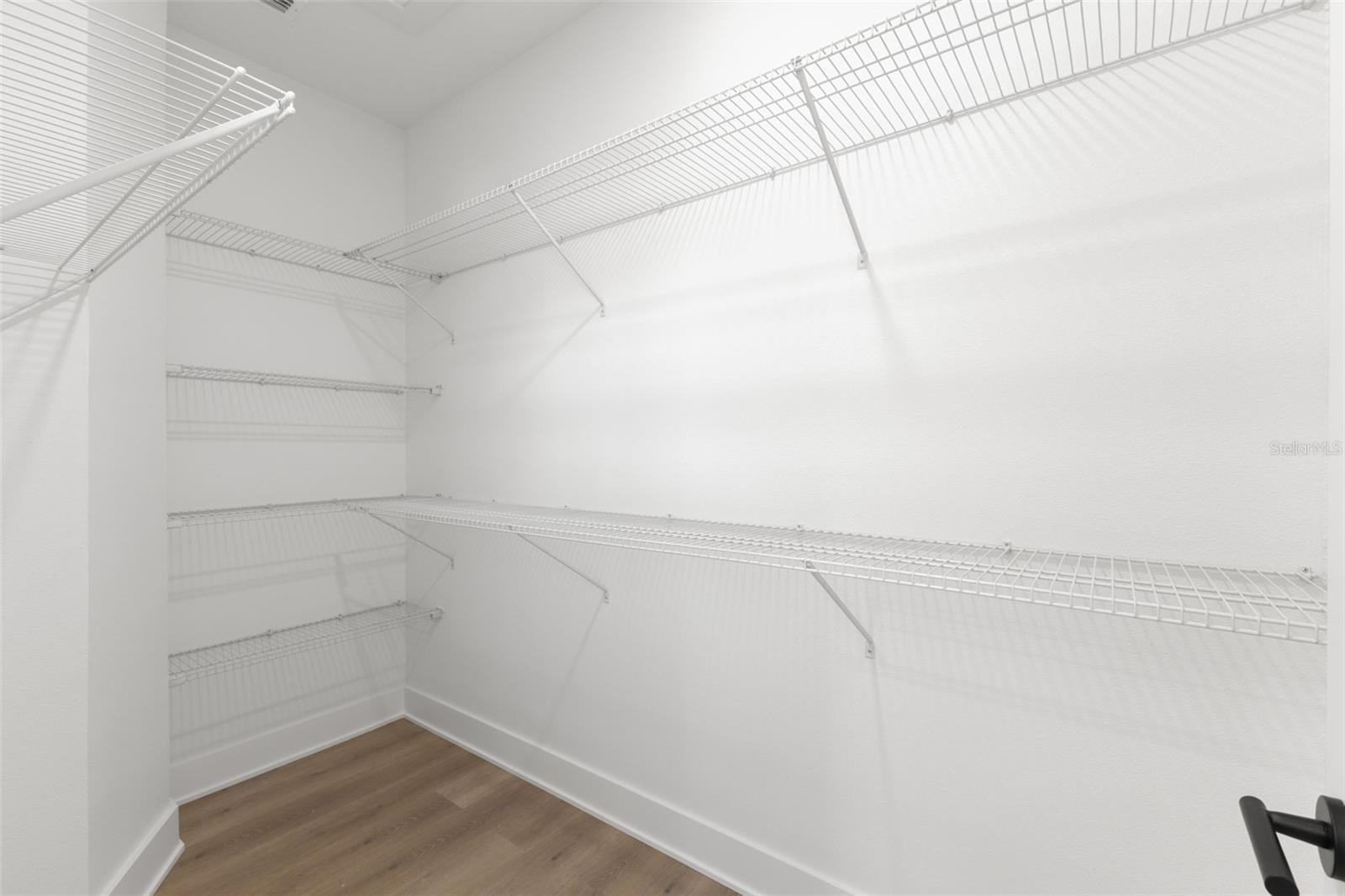 Image 18 of 44 For 2525 13th Avenue N