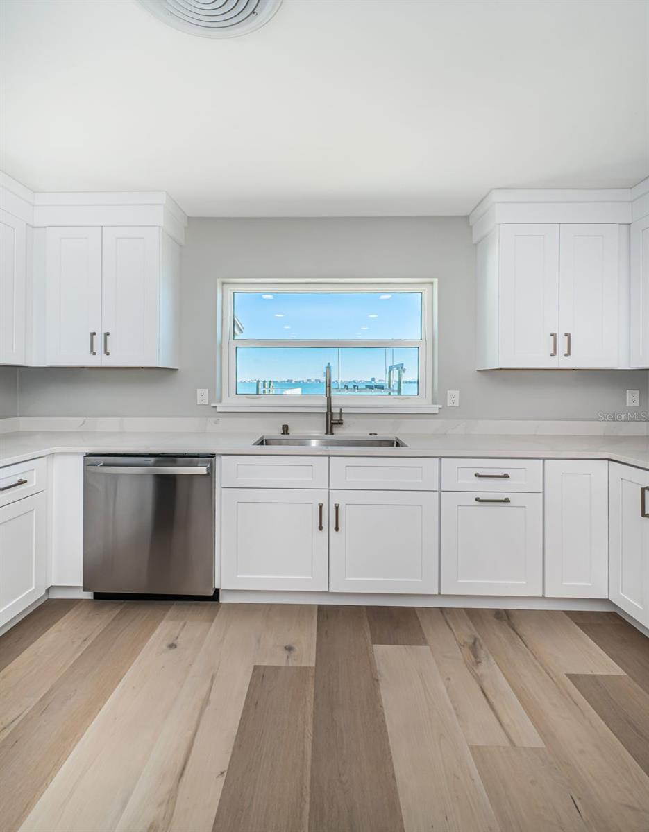 Image 24 of 63 For 510 55th Avenue