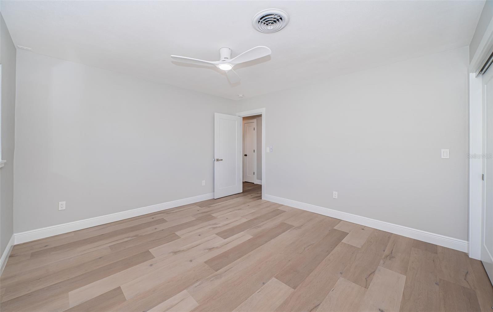 Image 44 of 63 For 510 55th Avenue