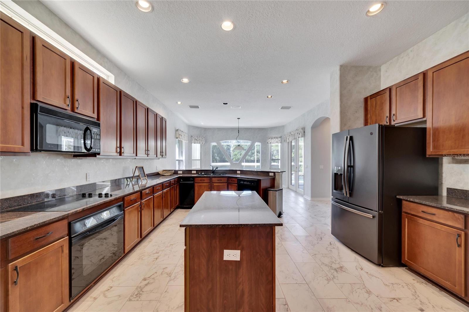 Image 14 of 66 For 17904 Cachet Isle Drive